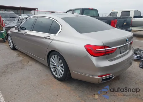 2016 BMW 740I из США, поврежденный, VIN WBA7E2C53GG547605